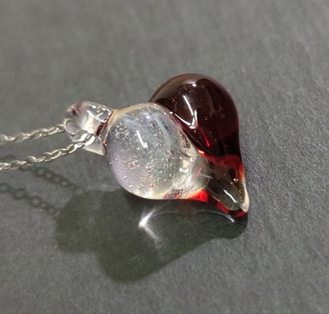 こころの形 遺骨ガラスのネックレス【レッド】